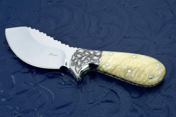 "Nunavut" custom skinning knife, obverse side view in 440C high chromium stainless steel blade, hand-engraved 304 stainless steel bolsters, Musk Ox boss horn handle, hand-tooled leather sheath