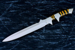 "Vespula" Fine Custom Knife, obverse side view. Blade is long and double edged, smooth and hollow ground