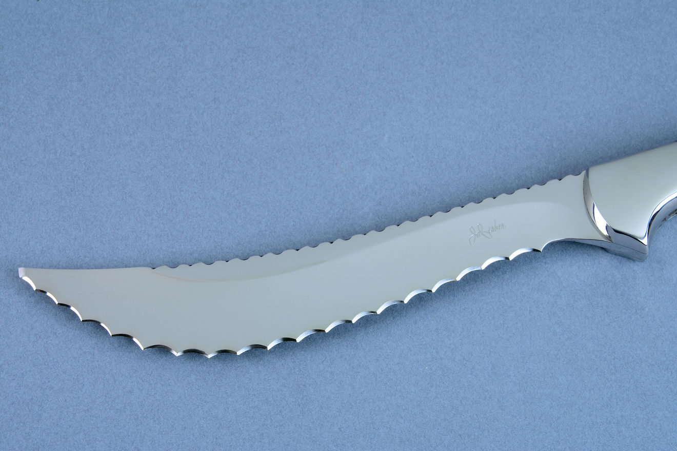 "Kineau Magnum" extremely fine chef's knife, obverse side blade view and serration detail