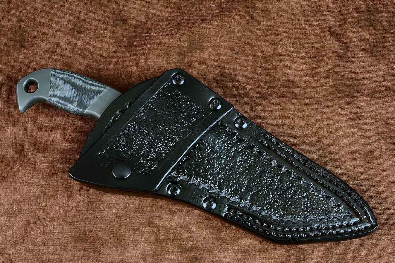 Leather vs. Kydex Knife Sheaths: A Comparison