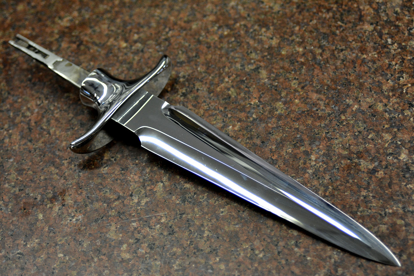 "Daqar" dagger, blade with fitted, solid stainless steel guard