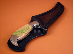 "Cybele" sheath mouth view. The handle of Cybele is rounded and full, with plenty of curves and comfort. 