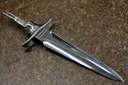 "Daqar" dagger, blade with fitted, solid stainless steel guard