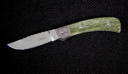 "Gemini" Liner lock folding knife: hollow ground 440C high chromium stainless steel blade, hand-engraved 304 stainless steel bolsters, nephrite jade gemstone handle, 6AL4V anodized titanium liners