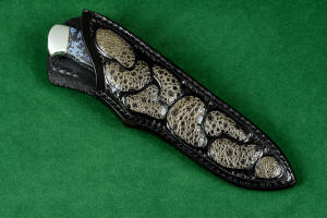 "Zosma" sheathed view in T3 deep cryogenically treated 440C high chromium martensitic stainless steel blade, 304 stainless steel bolsters, Texas Moss Agate gemstone handle, sheath in leather shoulder inlaid with frog skin, nylon stitching
