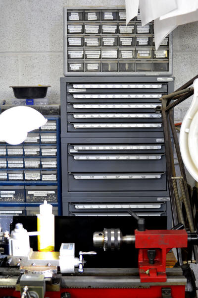Drill dispensers, burr dispensers in machine shop